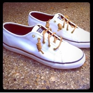 Sperry sneakers - worn twice - size 8